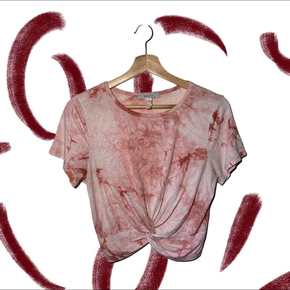 Gaze Pink Knotted Tie Dye Crop Top